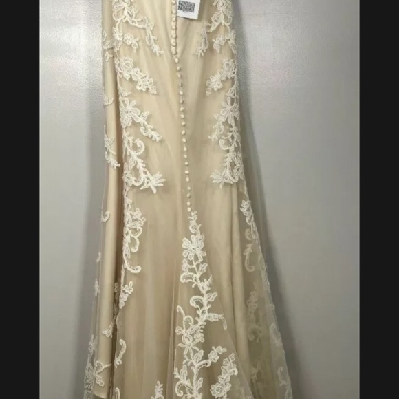 Casablanca Bridal Gown! NEW with tags - Picture 6 of 6